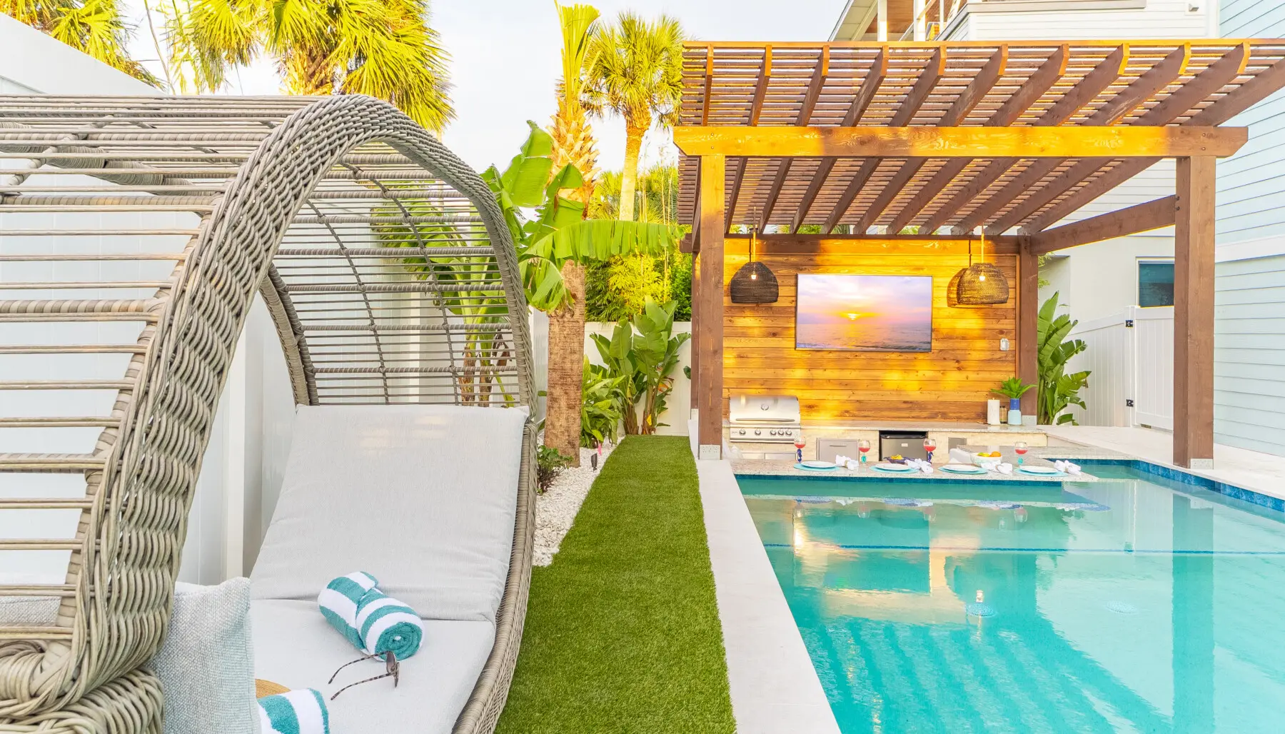 6 12th Street Twilight Photos Updated (44)