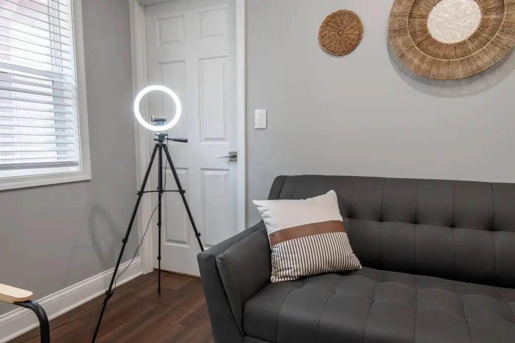 c2a721c5 17a6 43a3 b296 bf3d207c66b3