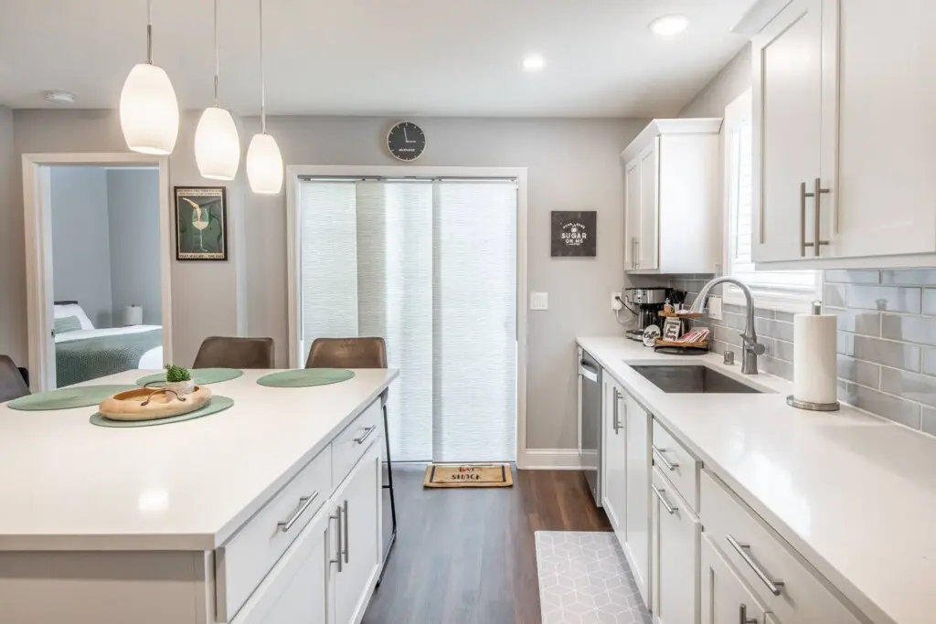 d833ea70 b56c 4270 b35a 64e81c75218c